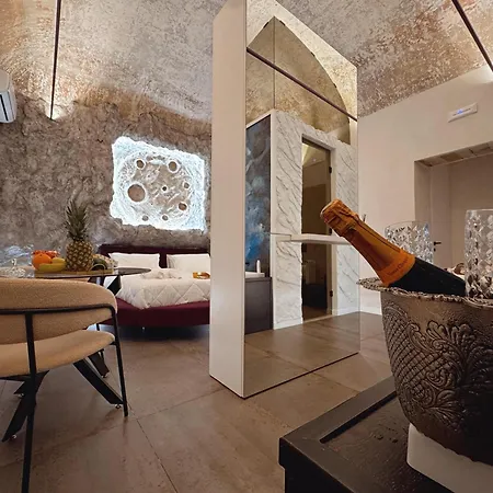 Corona Suite Bed & Breakfast 4*