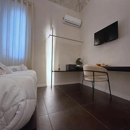 Corona Suite Bed and breakfast *