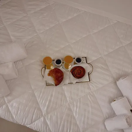 Corona Suite Bed & Breakfast