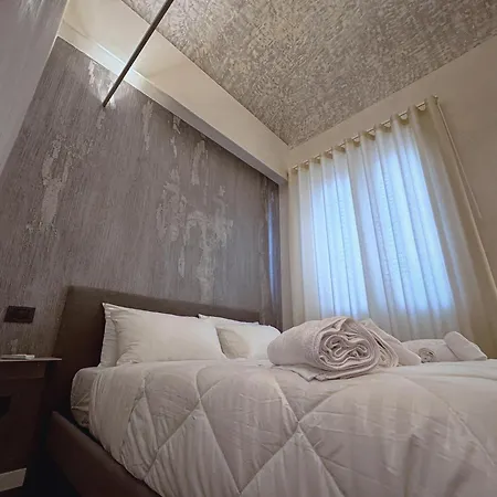 Corona Suite Bed & Breakfast *
