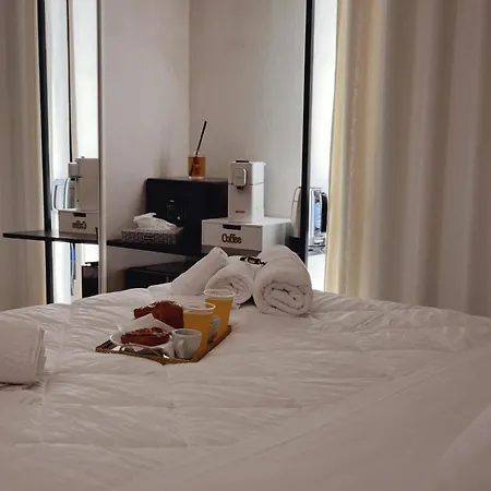 Corona Suite