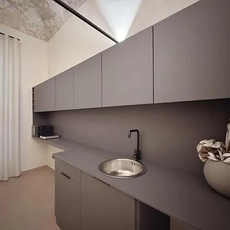 Corona Suite Bed & Breakfast *